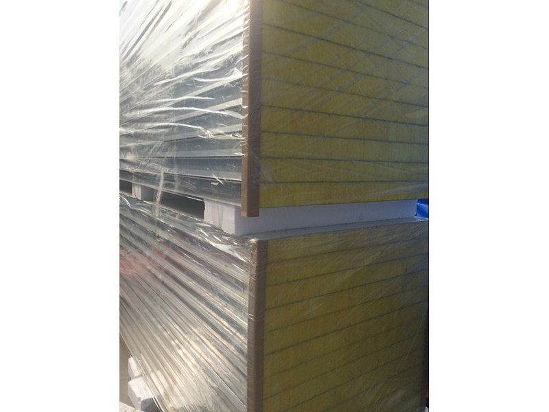 sendvičový panel zo sklenených vlákien