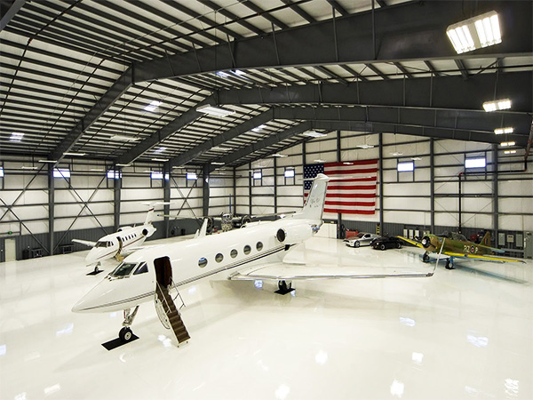 hangar de manutenção de aeronaves